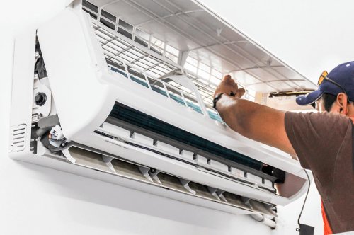 Air Conditioner Service & Maintenance Ajman makes AC functioning